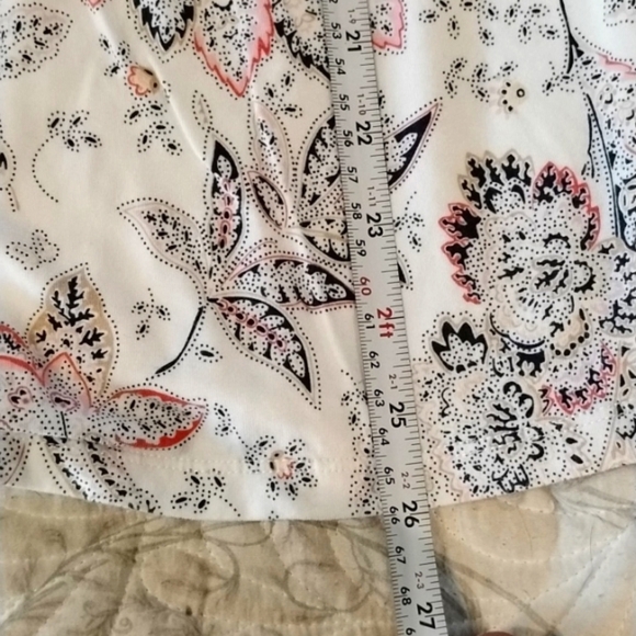 Lands' End Shirt Womens XS White Floral Short Sleeve Loose Fit Light - Picture 8 of 8